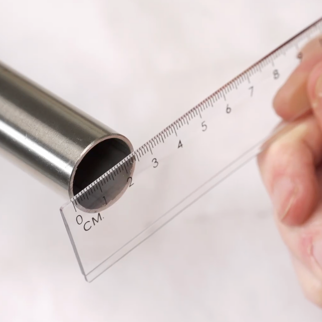 <strong>Linijka lub taśma miernicza</strong>